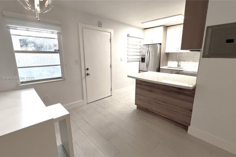 Condo in Coral Gables, Florida  № 1788806 - photo 3