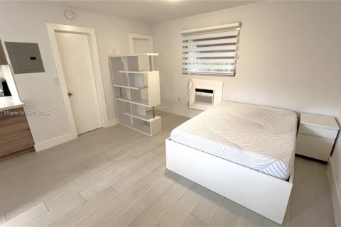 Condo in Coral Gables, Florida  № 1788806 - photo 9