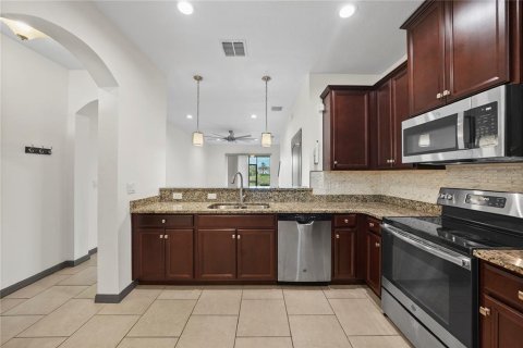 Touwnhouse à louer à Riverview, Floride: 3 chambres, 142.7 m2 № 2416309 - photo 6