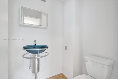 Купить кондоминиум в Майами-Бич, Флорида 1 спальня, 83.33м2, № 1921794 - фото 8