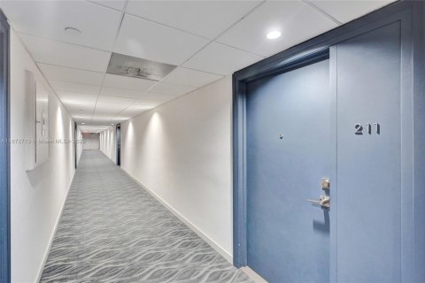 Купить кондоминиум в Майами-Бич, Флорида 1 спальня, 83.33м2, № 1921794 - фото 20