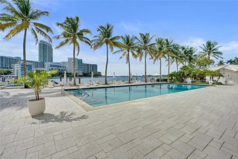 Купить кондоминиум в Майами-Бич, Флорида 1 спальня, 83.33м2, № 1921794 - фото 16