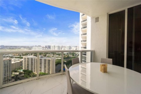 Condo in Sunny Isles Beach, Florida, 3 bedrooms  № 2043196 - photo 6