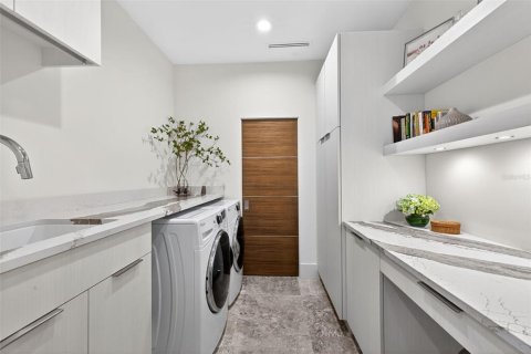 Купить виллу или дом в Сент-Питерсберг, Флорида 12 комнат, 336.49м2, № 2112191 - фото 23