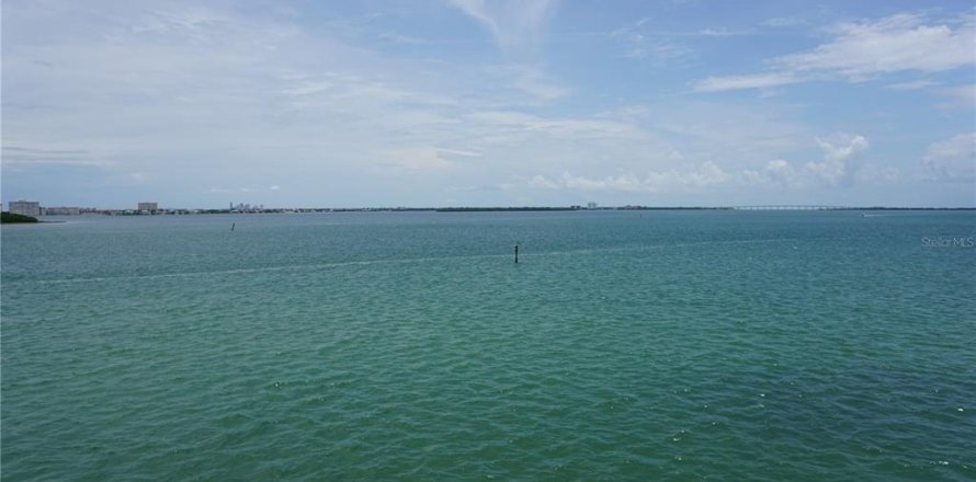 Condominio en Tierra Verde, Florida, 2 dormitorios № 1846471