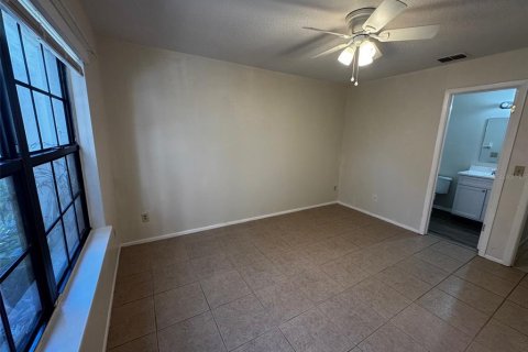 Duplex à vendre à Orlando, Floride: 2 chambres, 91.23 m2 № 2099207 - photo 9
