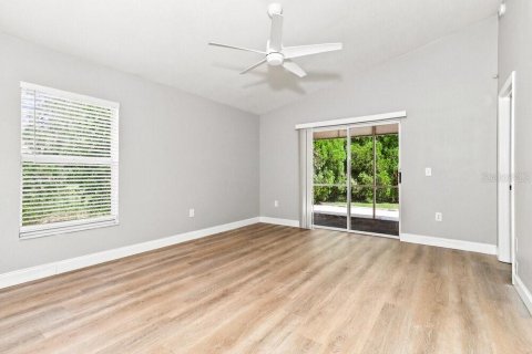 Villa ou maison à louer à New Port Richey, Floride: 3 chambres, 131.92 m2 № 2391120 - photo 14