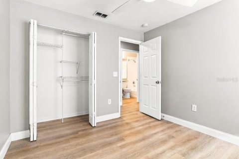 Villa ou maison à louer à New Port Richey, Floride: 3 chambres, 131.92 m2 № 2391120 - photo 12
