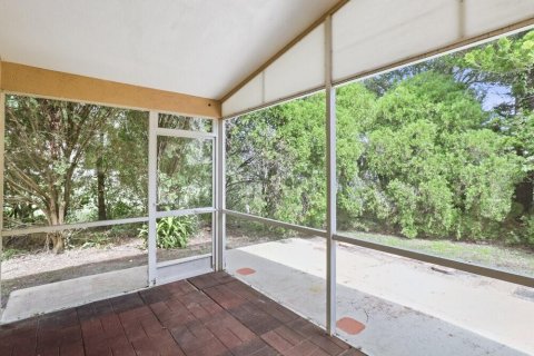 Villa ou maison à louer à New Port Richey, Floride: 3 chambres, 131.92 m2 № 2391120 - photo 16