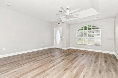 Villa ou maison à louer à New Port Richey, Floride: 3 chambres, 131.92 m2 № 2391120 - photo 5