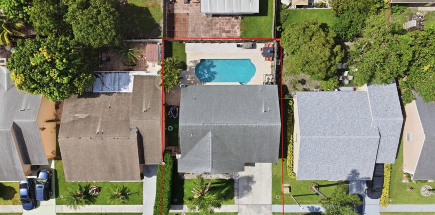 Casa en Lake Worth, Florida 3 dormitorios, 113.53 m2 № 2085698