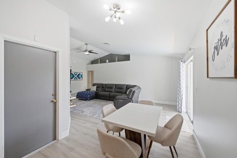 Casa en alquiler en Lake Worth, Florida, 3 dormitorios, 113.53 m2 № 2085698 - foto 12