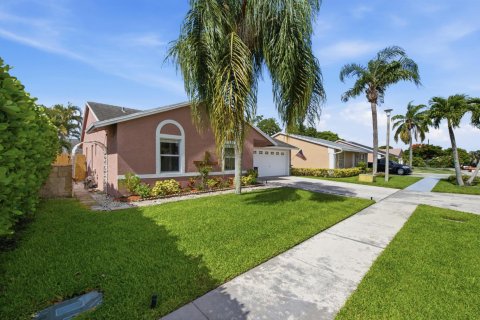 Casa en alquiler en Lake Worth, Florida, 3 dormitorios, 113.53 m2 № 2085698 - foto 5