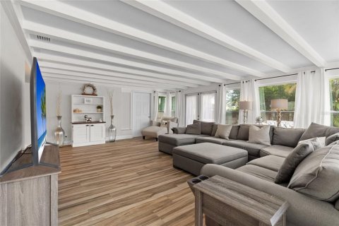 Купить виллу или дом в Беллеэйр Блафс, Флорида 5 комнат, 167.41м2, № 1899001 - фото 30