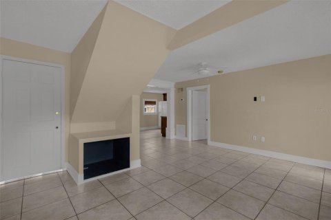 House in Orlando, Florida 3 bedrooms, 145.48 sq.m. № 2351500 - photo 19