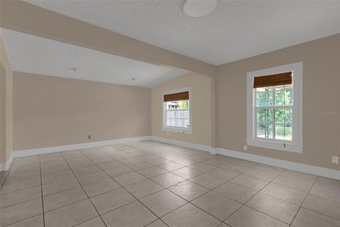 House in Orlando, Florida 3 bedrooms, 145.48 sq.m. № 2351500 - photo 6