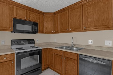 House in Orlando, Florida 3 bedrooms, 145.48 sq.m. № 2351500 - photo 17