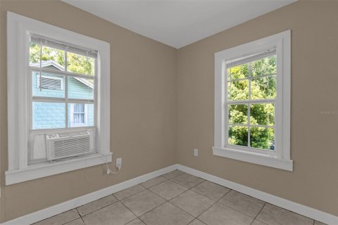 House in Orlando, Florida 3 bedrooms, 145.48 sq.m. № 2351500 - photo 25