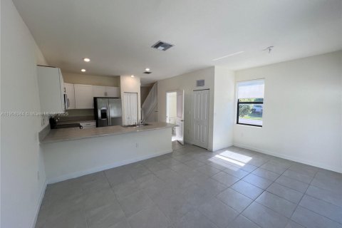 House in Hialeah, Florida 3 bedrooms, 131.18 sq.m. № 1964166 - photo 25