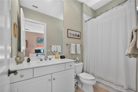 House in Vero Beach, Florida 3 bedrooms, 229.19 sq.m. № 2424327 - photo 15