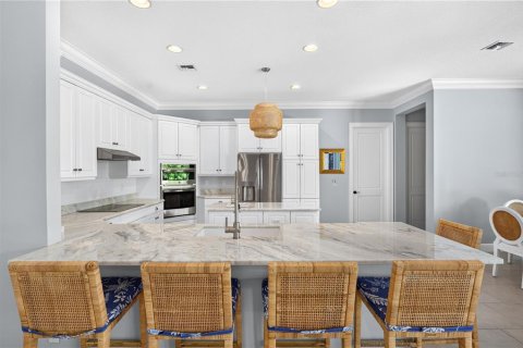 House in Vero Beach, Florida 3 bedrooms, 229.19 sq.m. № 2424327 - photo 9
