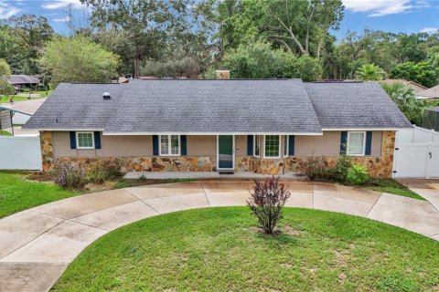 House in Ocala, Florida 4 bedrooms, 167.22 sq.m. № 1914842 - photo 1