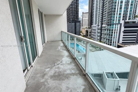 Condo in Miami, Florida, 2 bedrooms  № 2432539 - photo 17