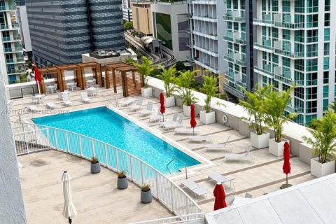 Condo in Miami, Florida, 2 bedrooms  № 2432539 - photo 27