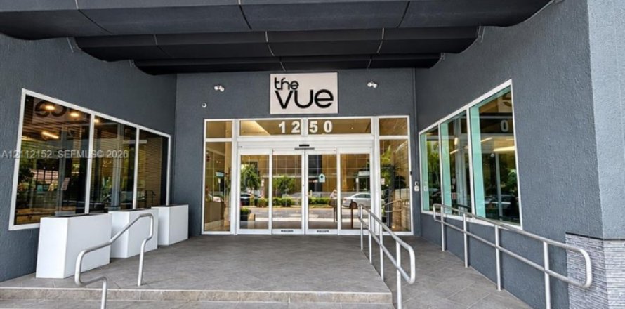 Condo in Miami, Florida, 2 bedrooms  № 2432539