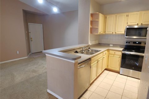 Condominio en alquiler en Orlando, Florida, 2 dormitorios, 93.74 m2 № 1919531 - foto 3