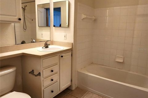 Condominio en alquiler en Orlando, Florida, 2 dormitorios, 93.74 m2 № 1919531 - foto 12