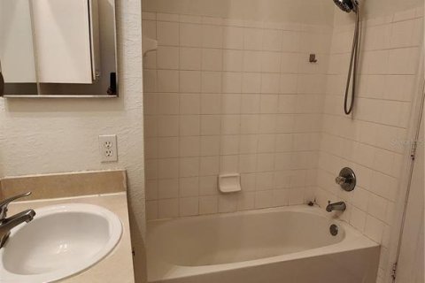 Condominio en alquiler en Orlando, Florida, 2 dormitorios, 93.74 m2 № 1919531 - foto 16