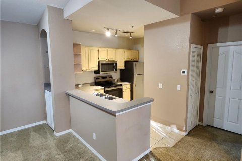 Condominio en alquiler en Orlando, Florida, 2 dormitorios, 93.74 m2 № 1919531 - foto 2