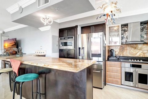 Купить кондоминиум в Форт-Лодердейл, Флорида 2 спальни, 120.59м2, № 2039977 - фото 9