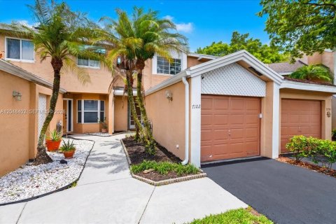 Touwnhouse à Tamarac, Floride 2 chambres, 116.87 m2 № 2173183