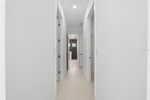 House in Orlando, Florida 5 bedrooms, 245.26 sq.m. № 2124253 - photo 19