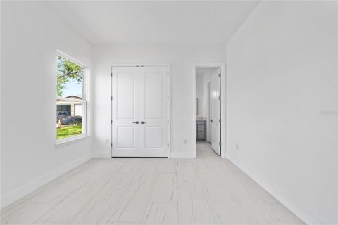 House in Orlando, Florida 5 bedrooms, 245.26 sq.m. № 2124253 - photo 13