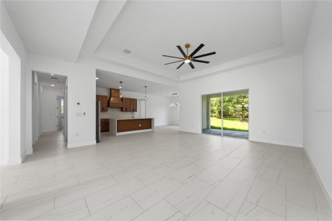 House in Orlando, Florida 5 bedrooms, 245.26 sq.m. № 2124253 - photo 12