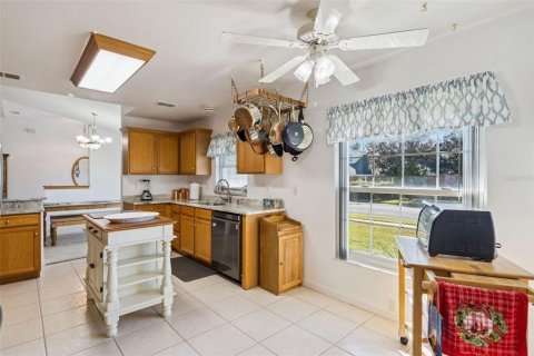 House in Haines City, Florida 3 bedrooms, 207.45 sq.m. № 2142120 - photo 15