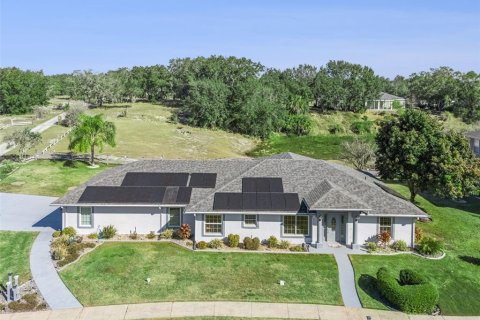House in Haines City, Florida 3 bedrooms, 207.45 sq.m. № 2142120