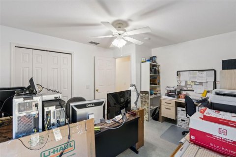 House in Haines City, Florida 3 bedrooms, 207.45 sq.m. № 2142120 - photo 29