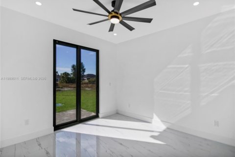 Propiedad comercial en venta en Lehigh Acres, Florida, 225.94 m2 № 2051805 - foto 8