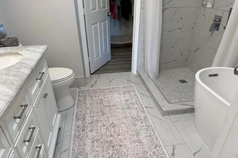 Condo in Stuart, Florida, 3 bedrooms  № 2182856 - photo 11