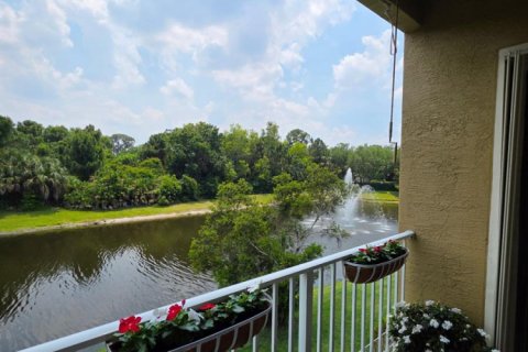Condo in Stuart, Florida, 3 bedrooms  № 2182856