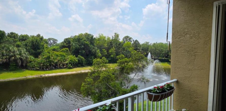Condo in Stuart, Florida, 3 bedrooms  № 2182856