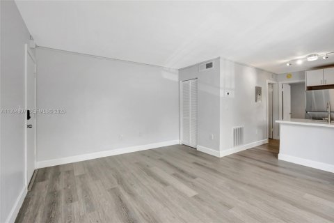 Copropriété à louer à Miami Lakes, Floride: 1 chambre, 50.54 m2 № 2056333 - photo 6