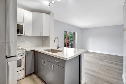 Copropriété à louer à Miami Lakes, Floride: 1 chambre, 50.54 m2 № 2056333 - photo 10