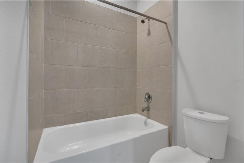 Villa ou maison à louer à Orlando, Floride: 3 chambres, 182.27 m2 № 2115283 - photo 29