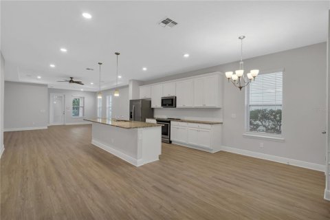 Villa ou maison à louer à Orlando, Floride: 3 chambres, 182.27 m2 № 2115283 - photo 7