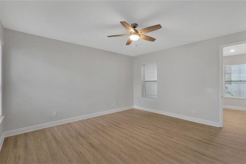 Villa ou maison à louer à Orlando, Floride: 3 chambres, 182.27 m2 № 2115283 - photo 18